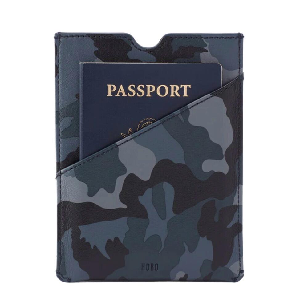 NEW HOBO men's passport holder in camo - Picture 2 of 2